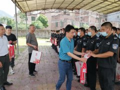 擁軍優屬丨“八一”前夕，市德晟集團領導到軍